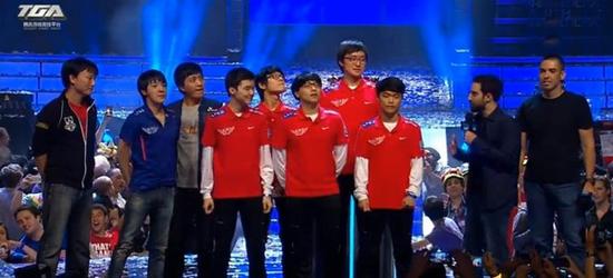 并在死球后 并在死球后